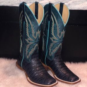 Macie bean black caiman print boots